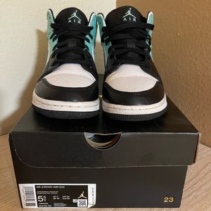 Nike Air Jordan 1 Mid GS (White/Tropical Twist-Black)